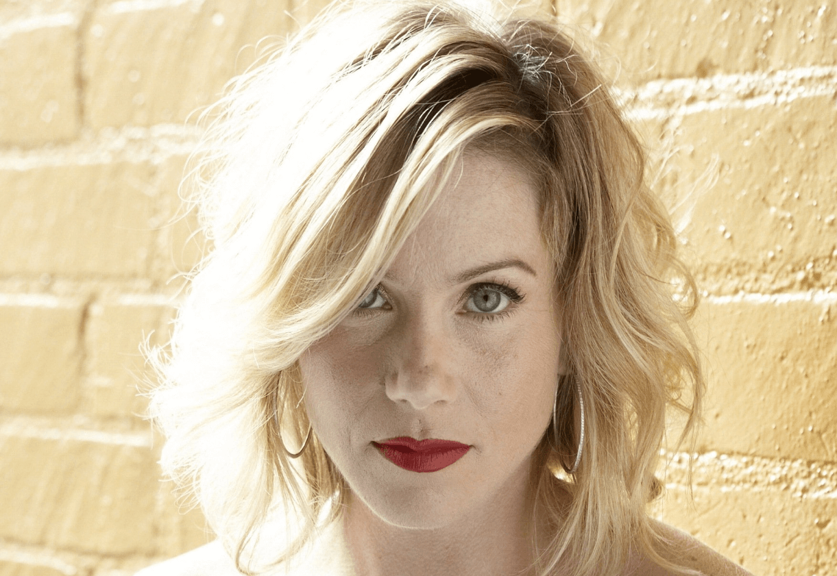 Wallpaper:7l-3zze-Ema= Christina Applegate